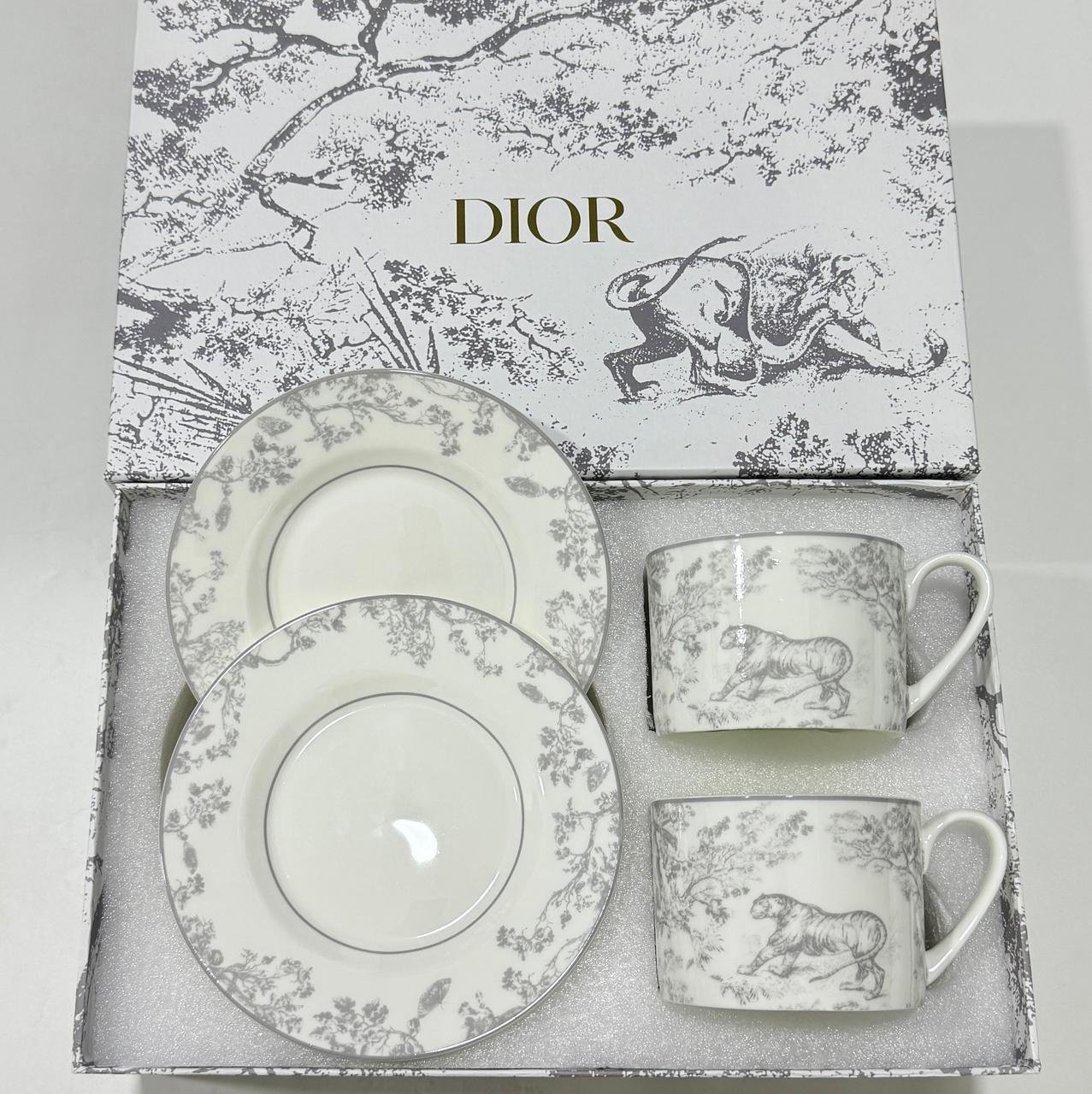 Dior cup setÂ of two tea cups with saucers